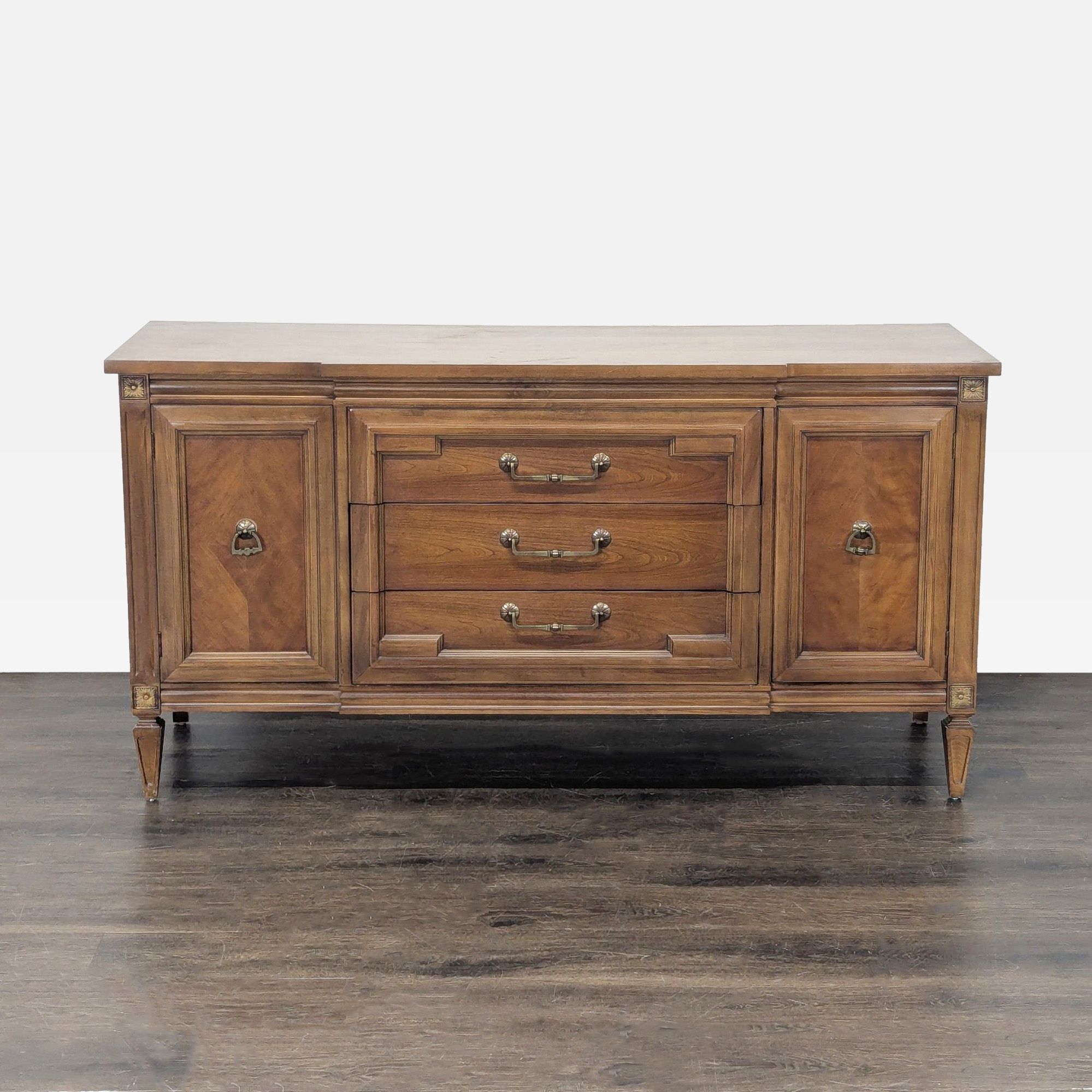 Shop Thomasville Furniture & Home Decor – Up To 80% Off | Kashew